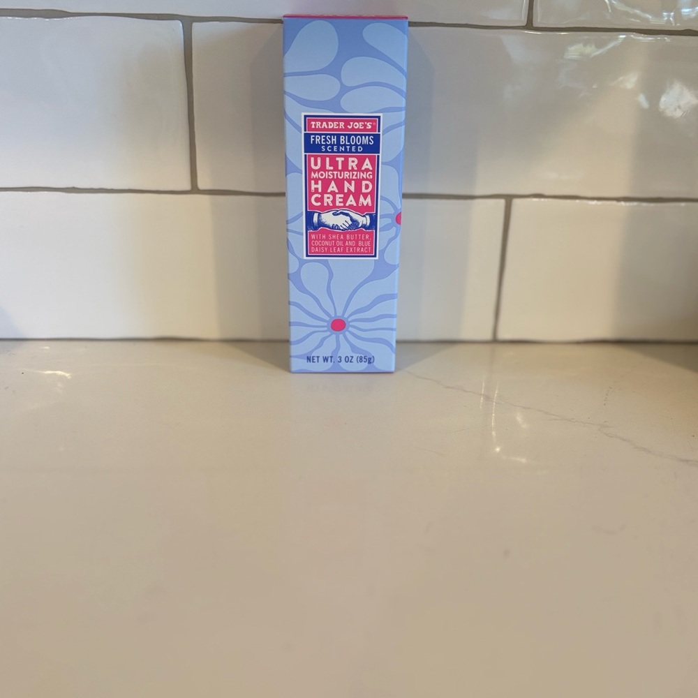 Trader Joe's Fresh Blooms Ultra Moisturizing Hand Cream